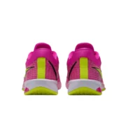 ⁦Nike Sabrina 4 Desert Pink/Lemon Venom⁩ – תמונה ⁦5⁩